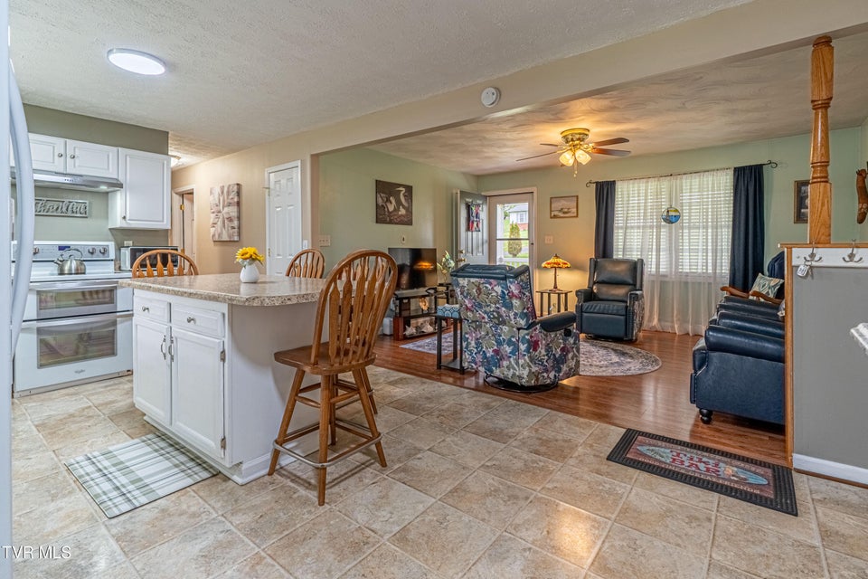 Photo #11: 18160 Ridgeview Drive