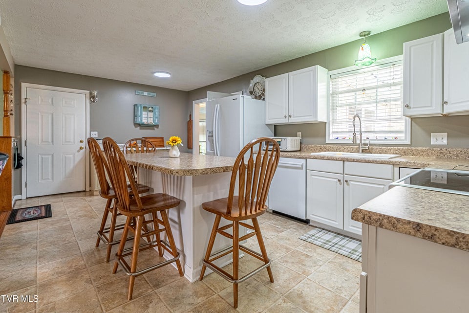 Photo #18: 18160 Ridgeview Drive