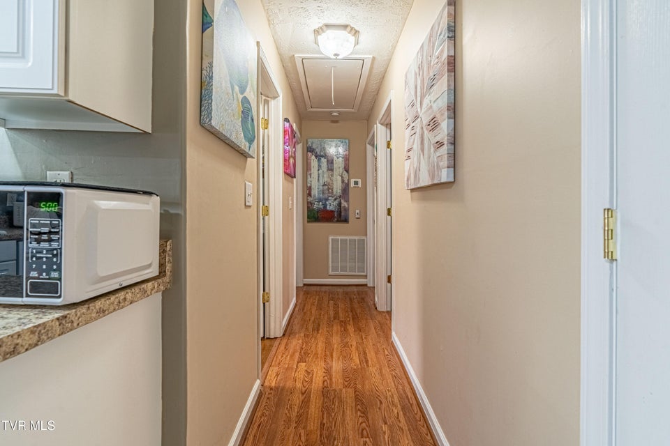 Photo #26: 18160 Ridgeview Drive