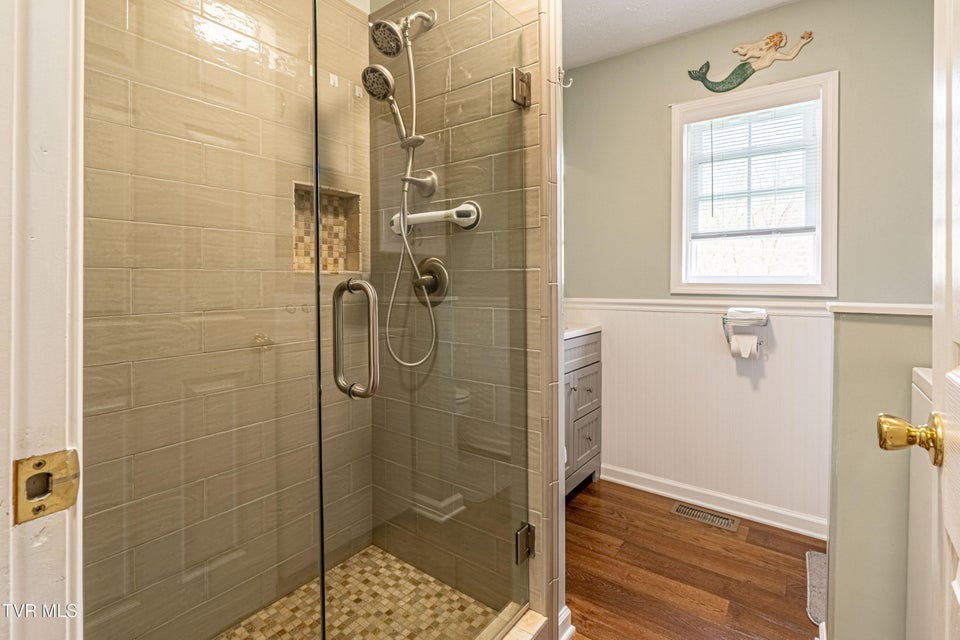 Photo #32: 18160 Ridgeview Drive