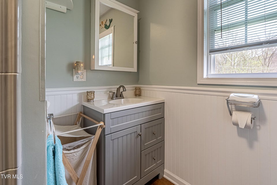 Photo #33: 18160 Ridgeview Drive