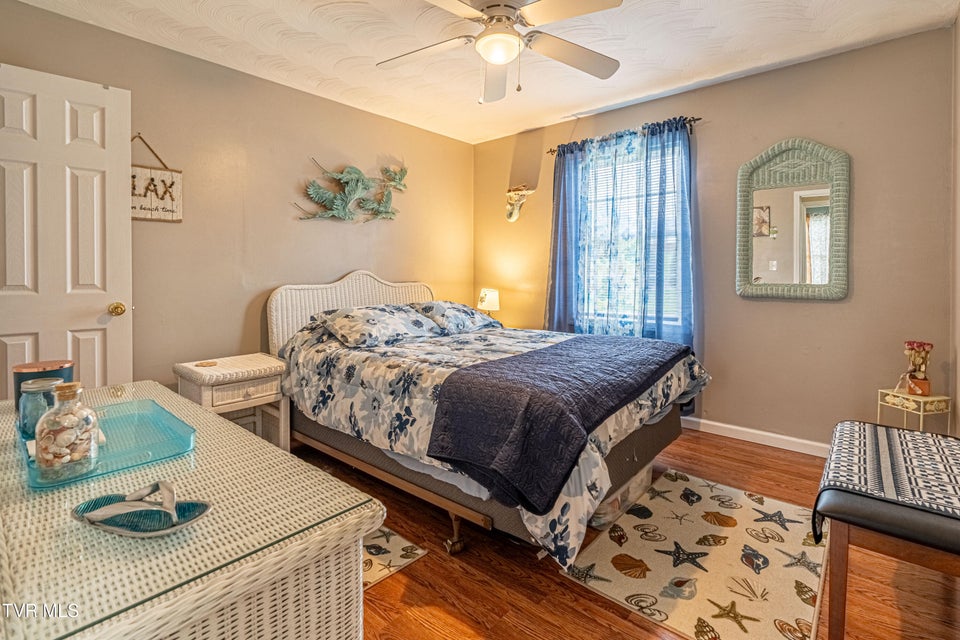 Photo #38: 18160 Ridgeview Drive