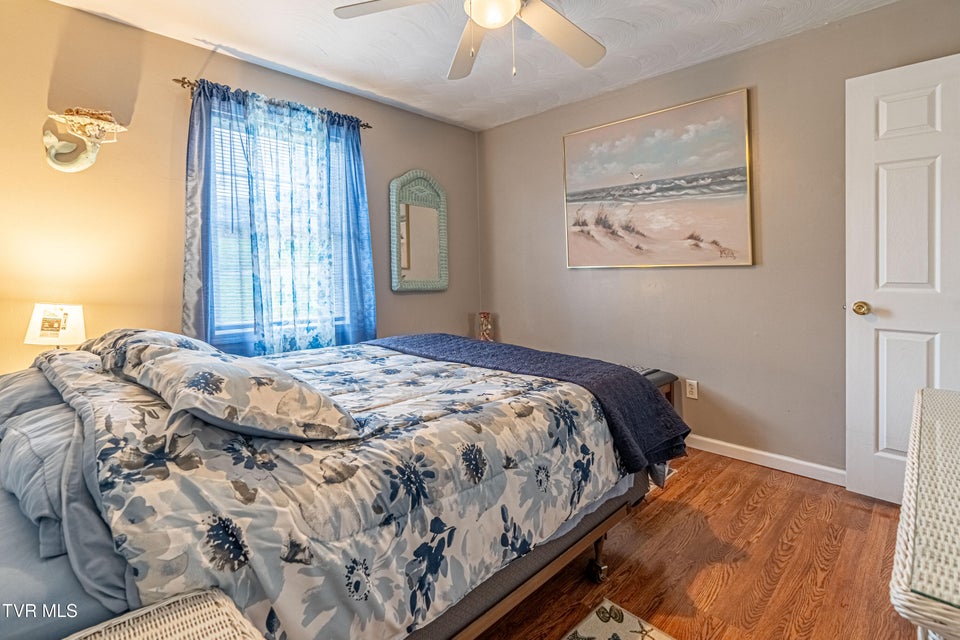 Photo #40: 18160 Ridgeview Drive