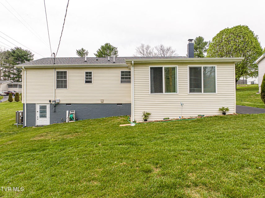 Photo #41: 18160 Ridgeview Drive