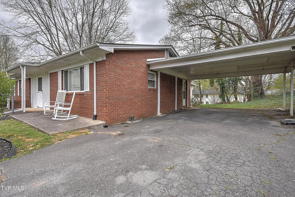 Photo #5: 2 Machamer Court