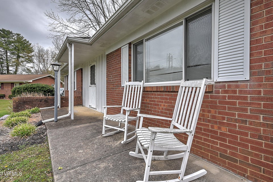 Photo #6: 2 Machamer Court