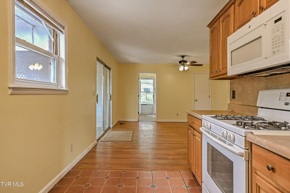 Photo #9: 2 Machamer Court