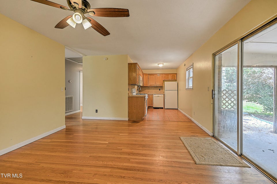 Photo #11: 2 Machamer Court