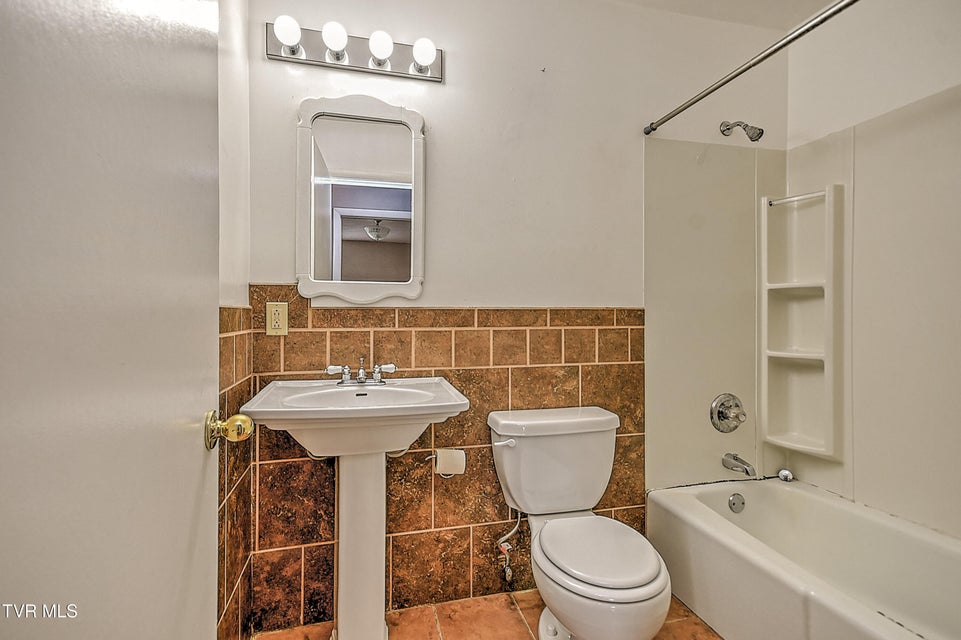 Photo #23: 2 Machamer Court