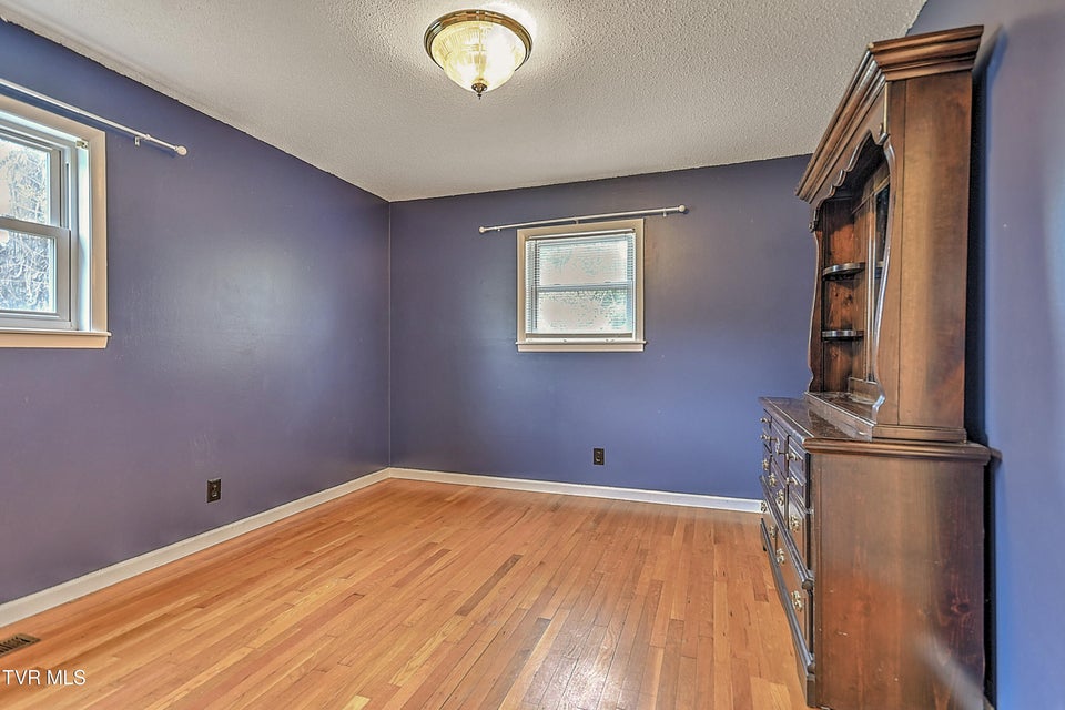 Photo #27: 2 Machamer Court