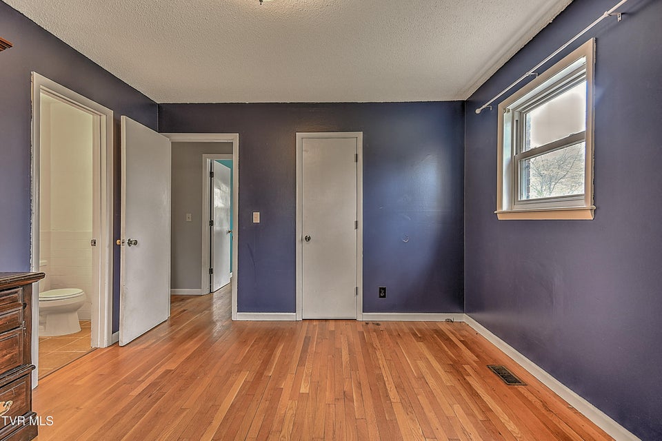 Photo #29: 2 Machamer Court