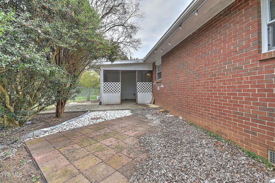 Photo #31: 2 Machamer Court