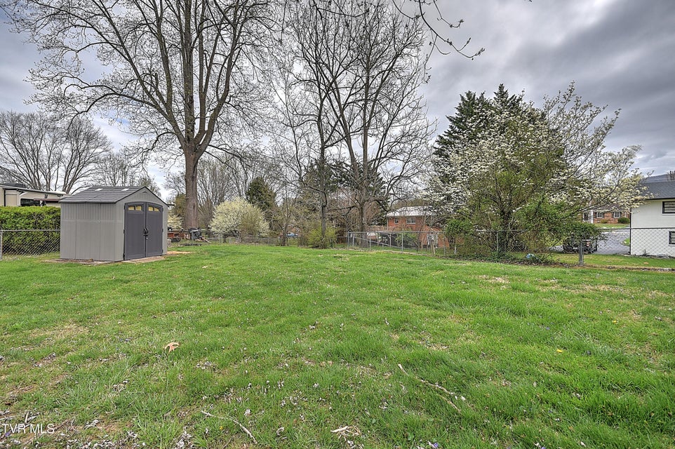 Photo #37: 2 Machamer Court