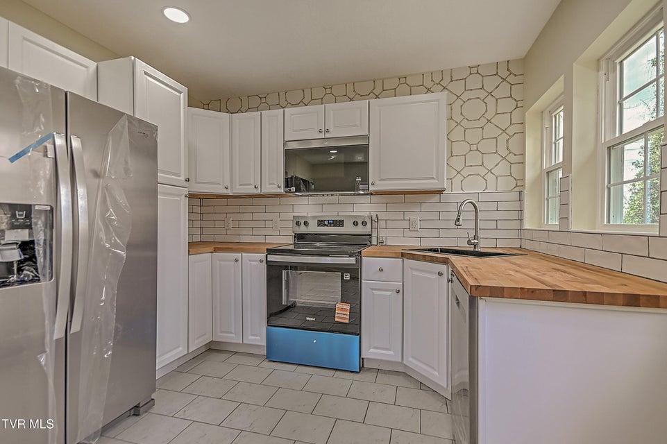 Photo #15: 5 Birch Street