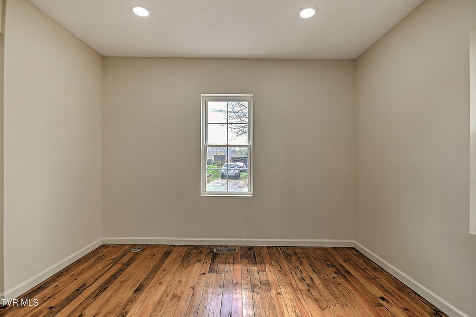 Photo #18: 5 Birch Street