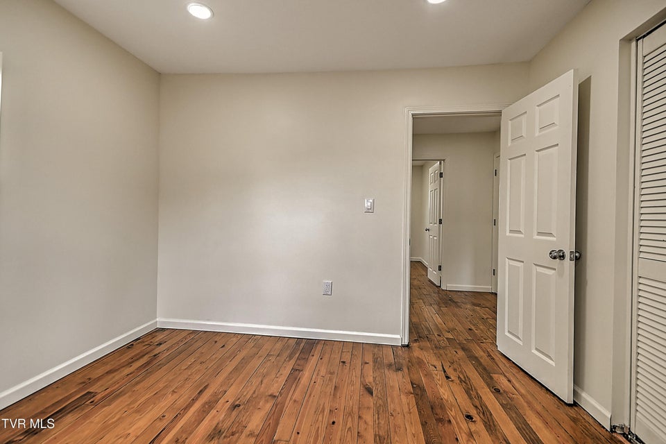 Photo #20: 5 Birch Street