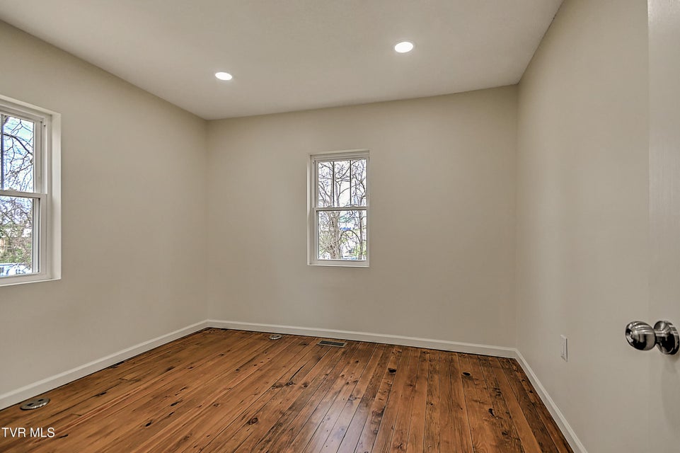 Photo #23: 5 Birch Street