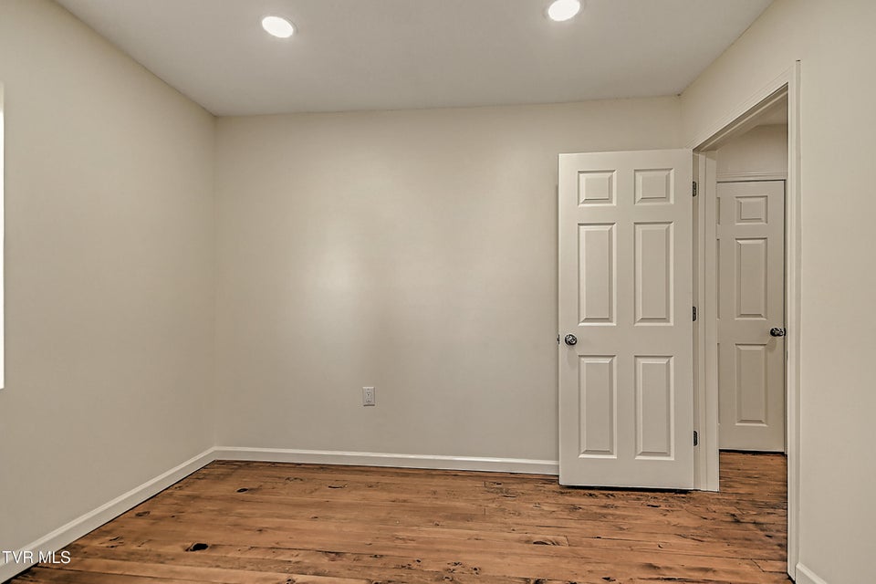 Photo #25: 5 Birch Street