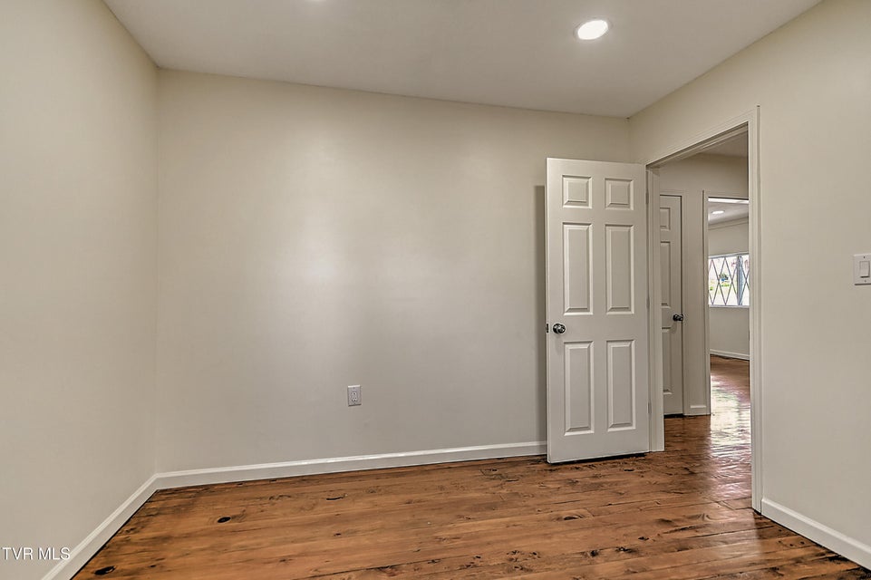 Photo #26: 5 Birch Street