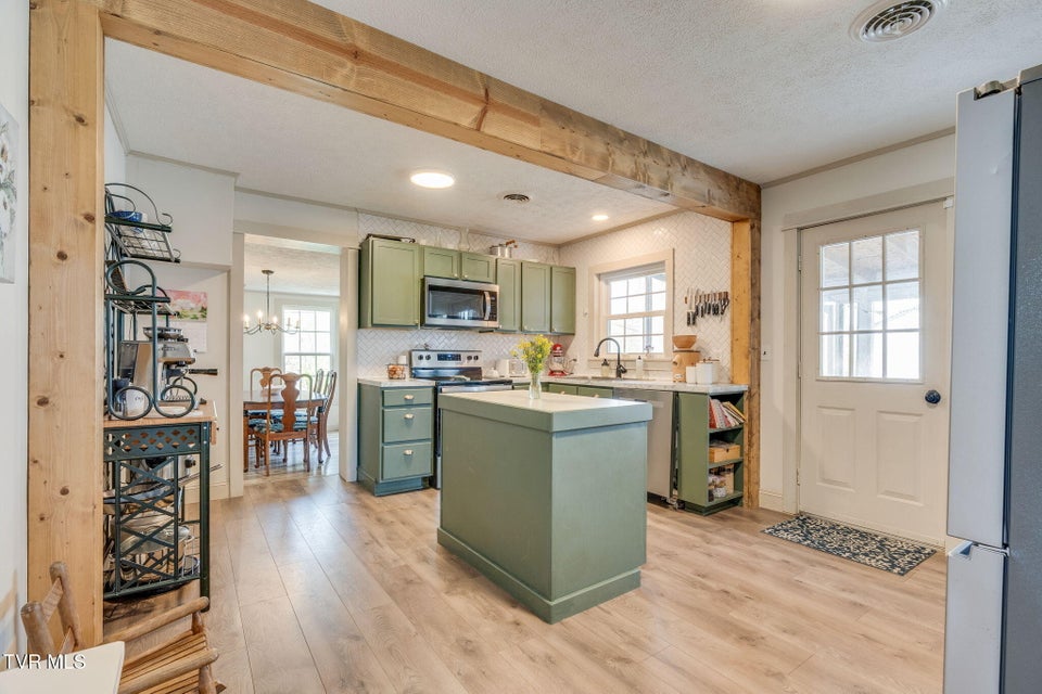 Photo #8: 1632 Harold Hill Road