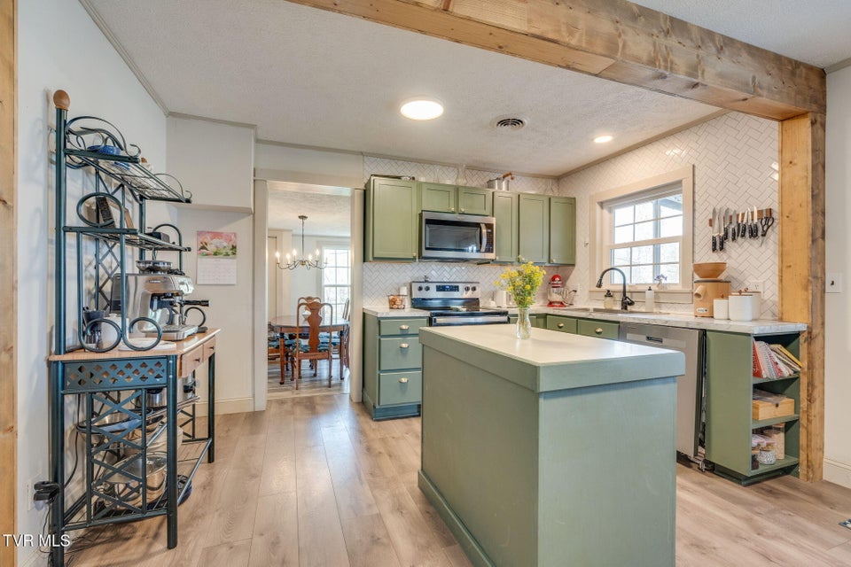 Photo #9: 1632 Harold Hill Road