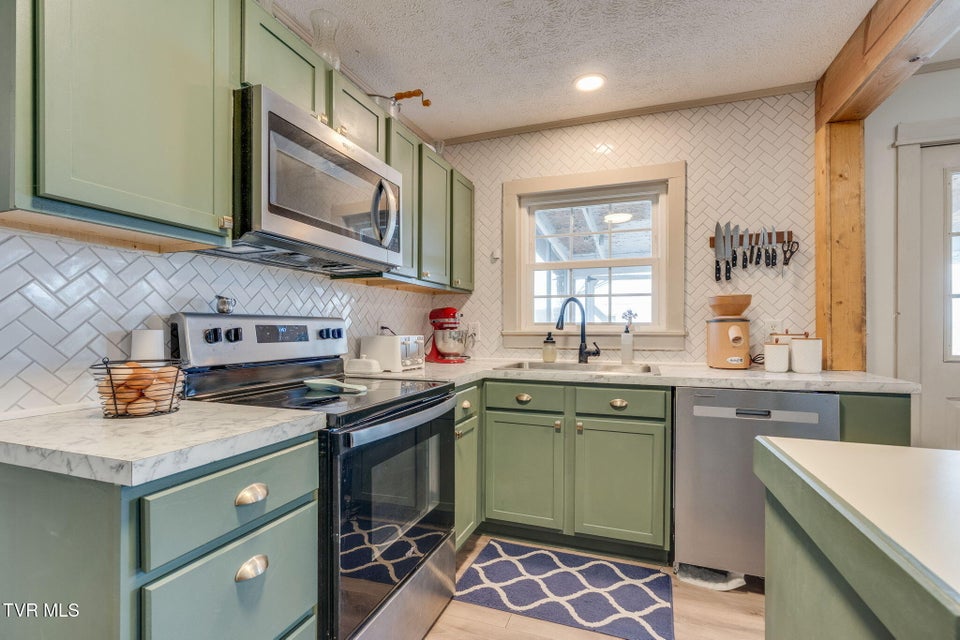 Photo #10: 1632 Harold Hill Road