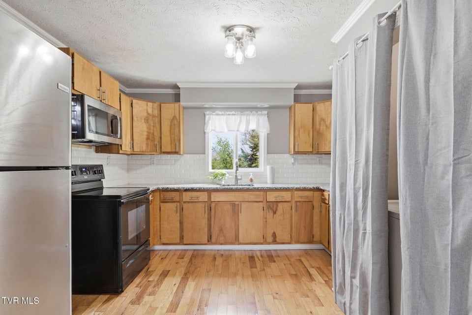 Photo #4: 2605 Gray Street