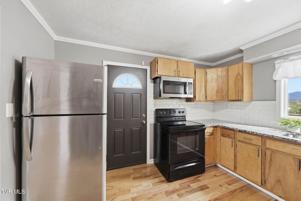 Photo #6: 2605 Gray Street