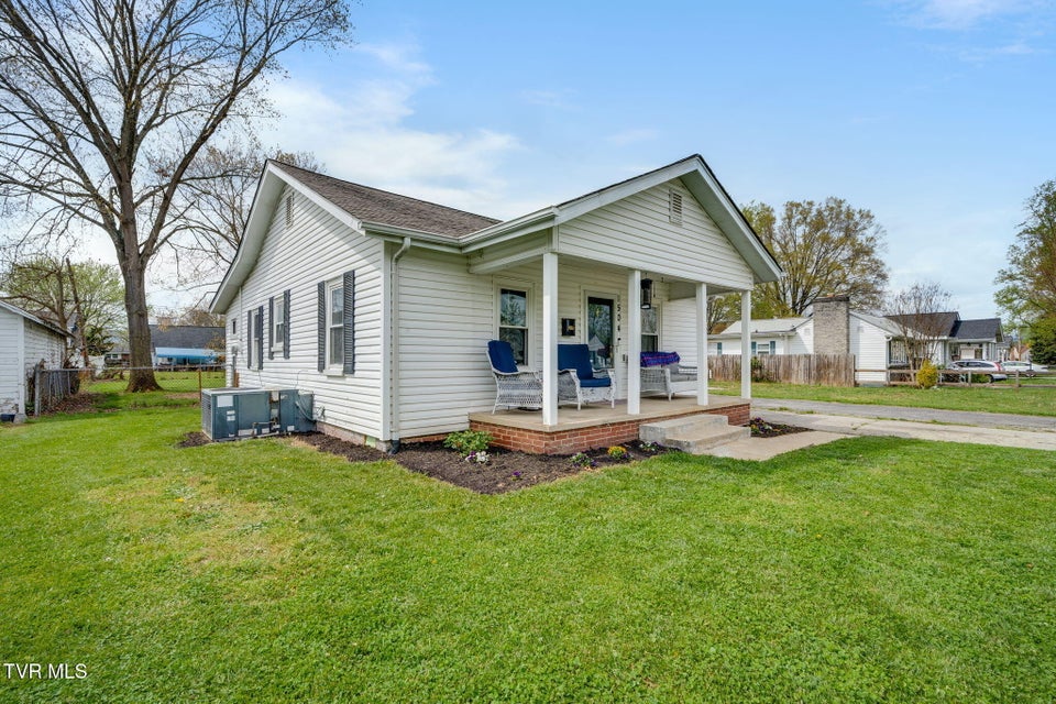 Photo #2: 1504 Miller Street