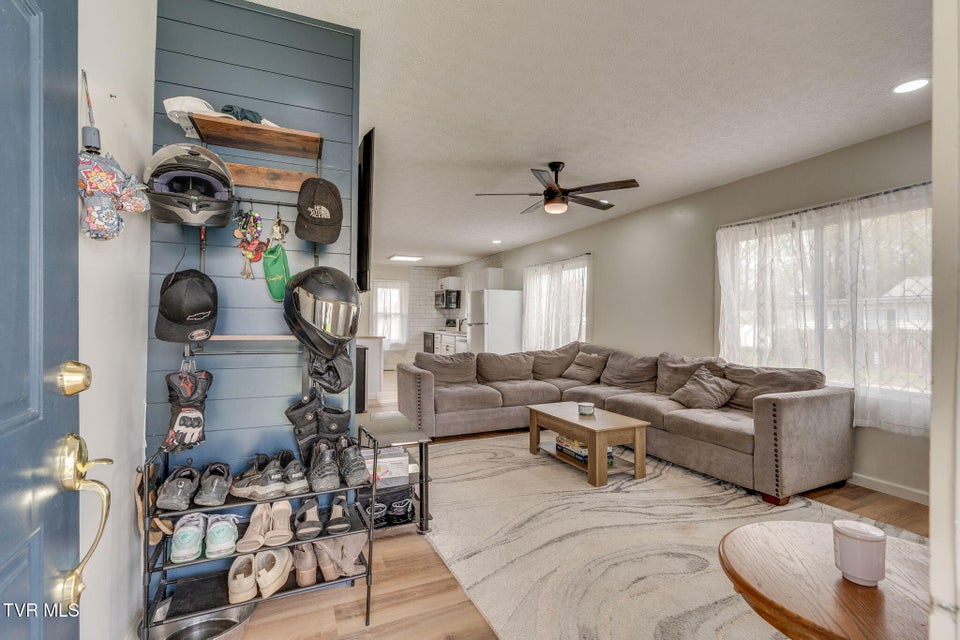 Photo #4: 1504 Miller Street