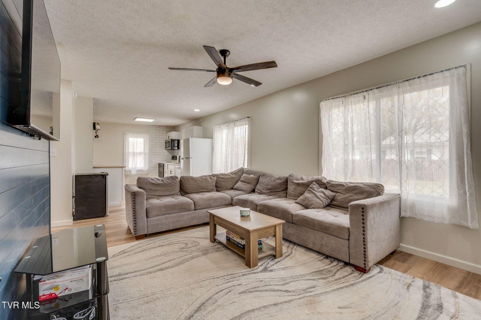 Photo #5: 1504 Miller Street