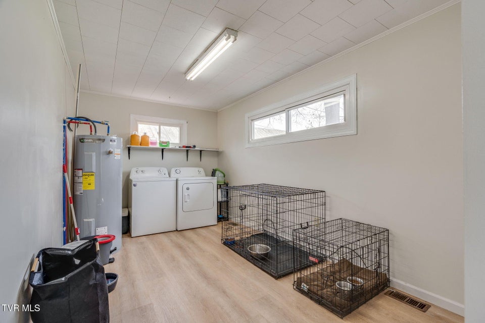 Photo #12: 1504 Miller Street