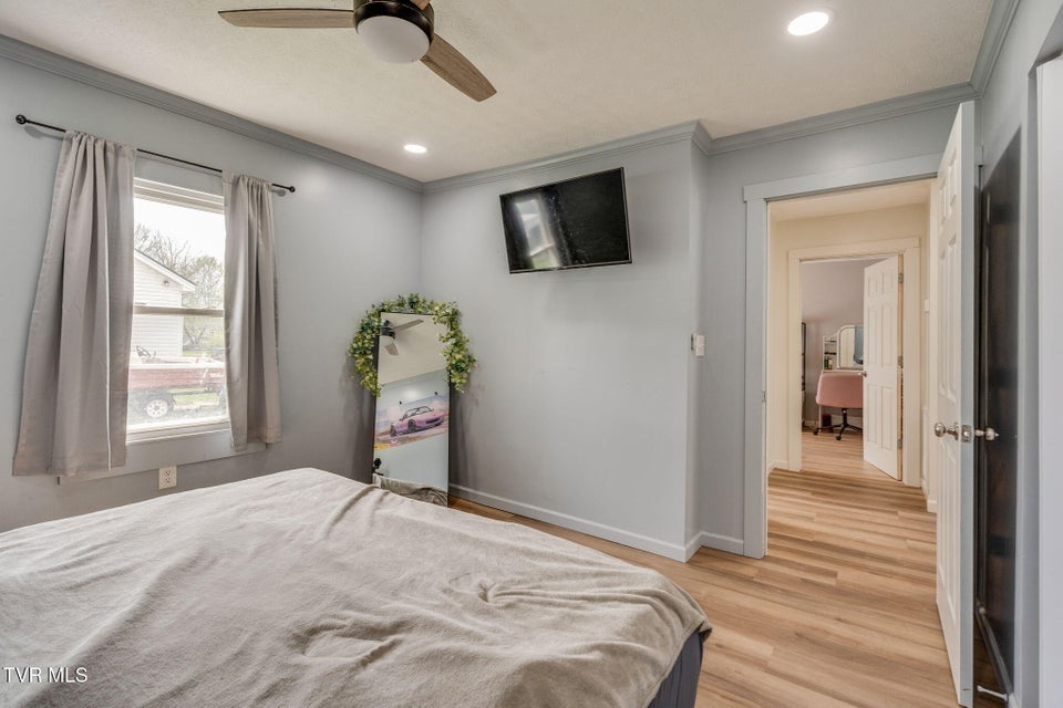 Photo #14: 1504 Miller Street