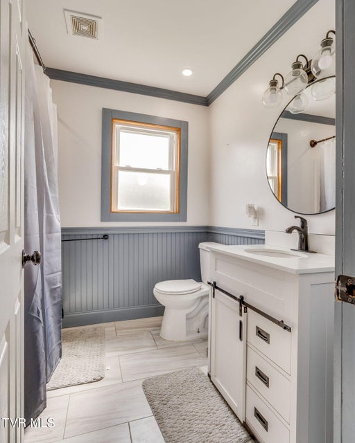 Photo #16: 1504 Miller Street