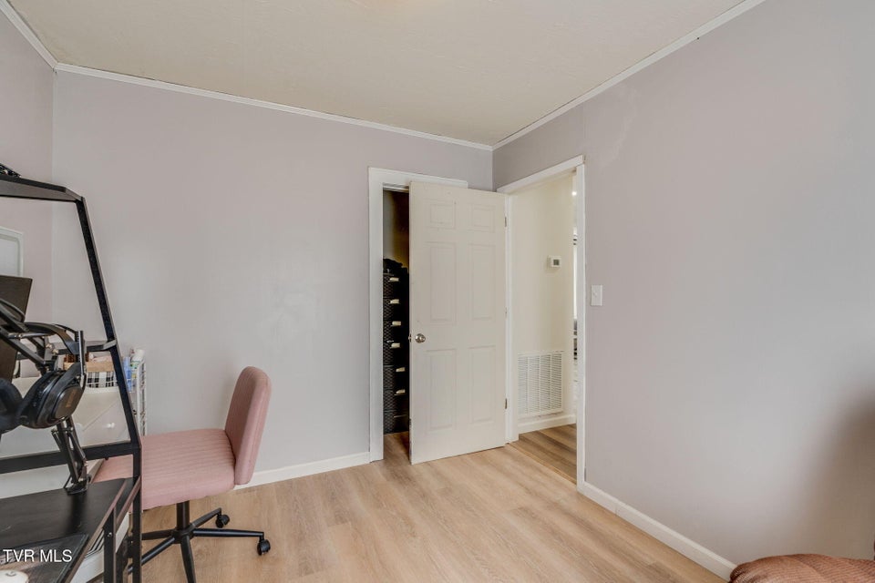 Photo #18: 1504 Miller Street