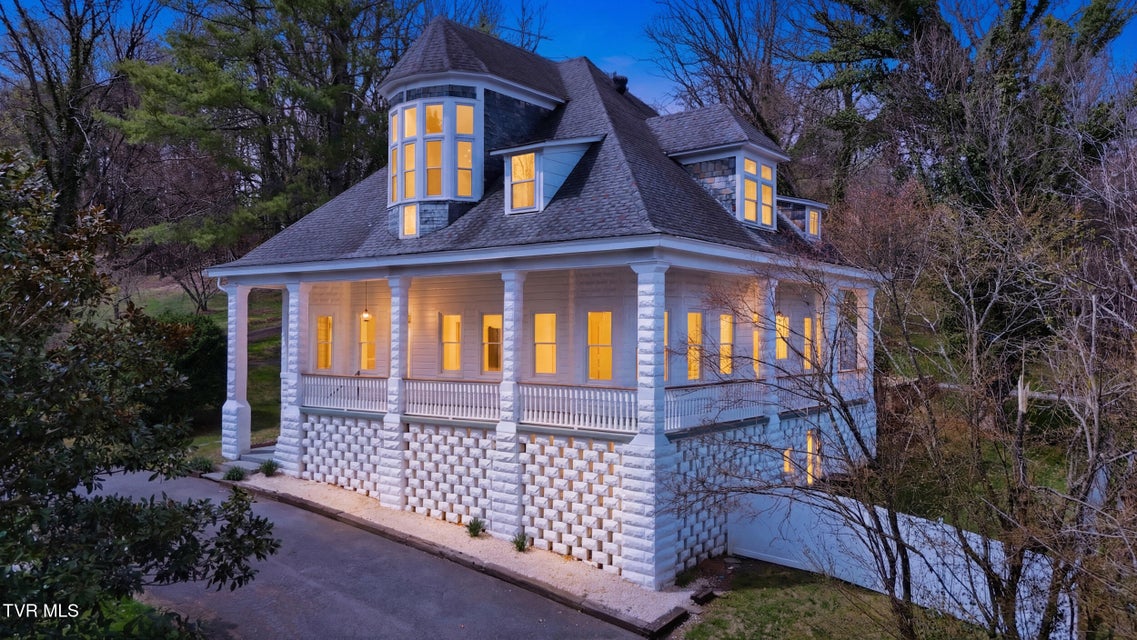 Photo #3: 243 Mason Place