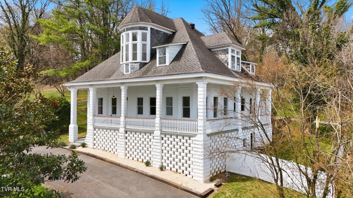 Photo #6: 243 Mason Place