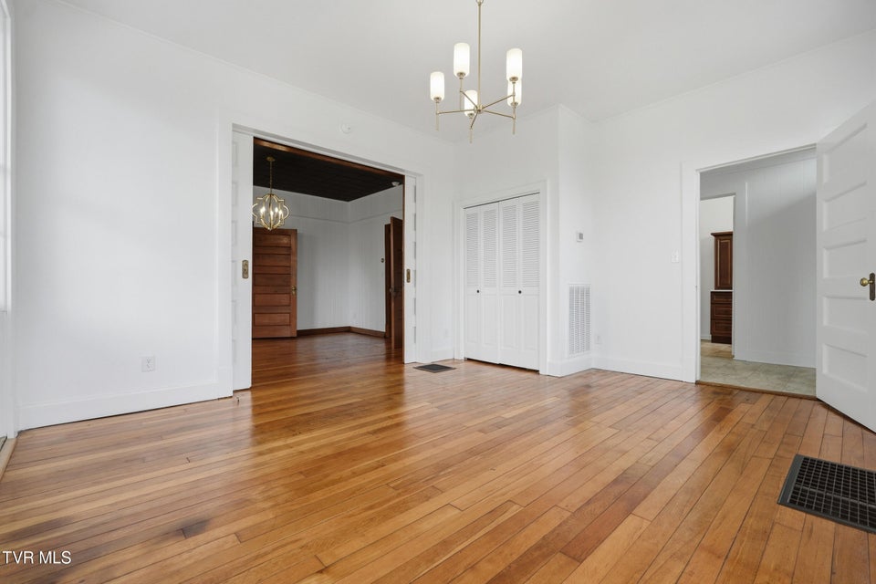 Photo #12: 243 Mason Place