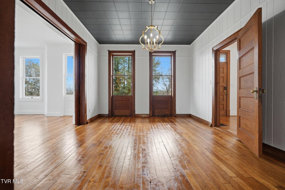 Photo #14: 243 Mason Place