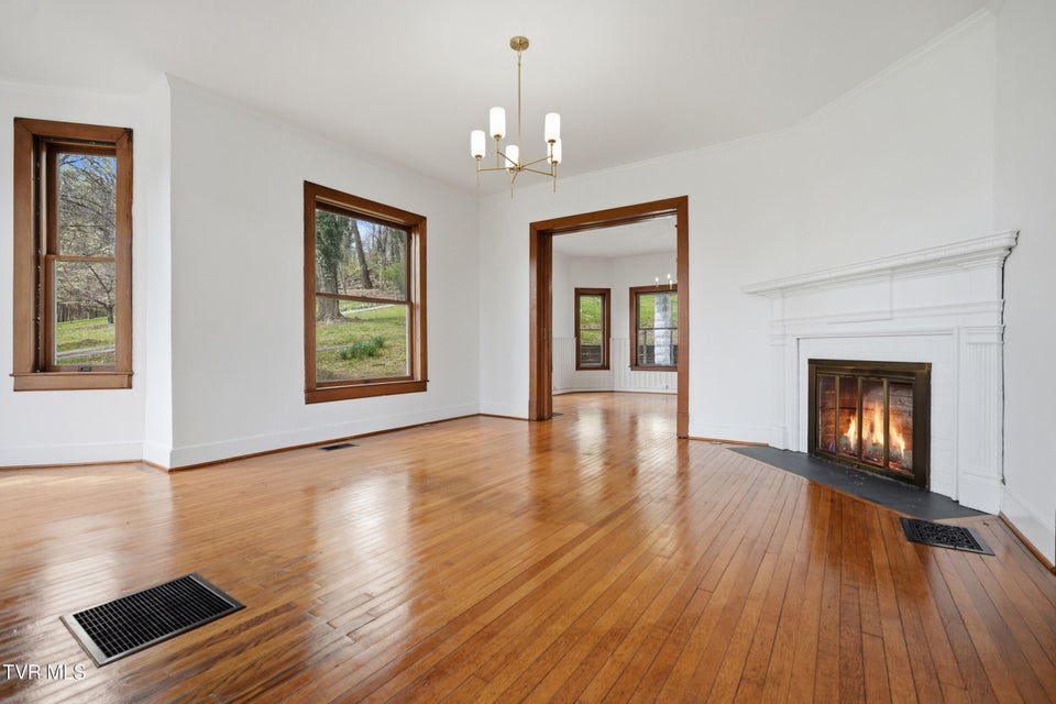 Photo #18: 243 Mason Place