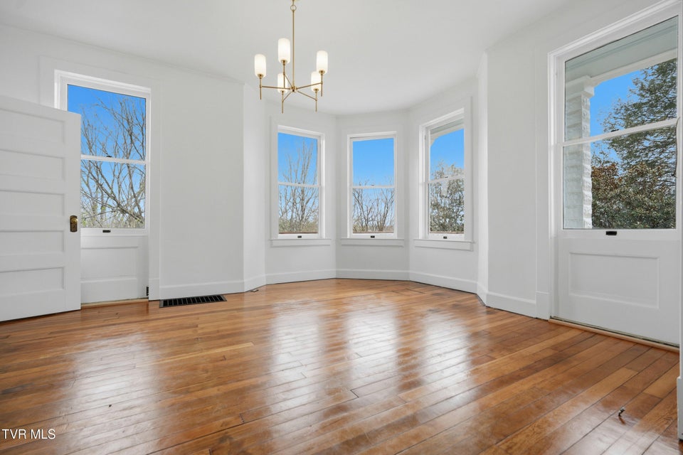 Photo #22: 243 Mason Place