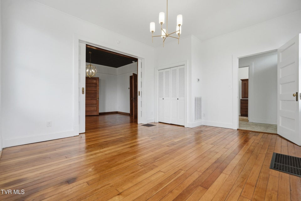 Photo #23: 243 Mason Place