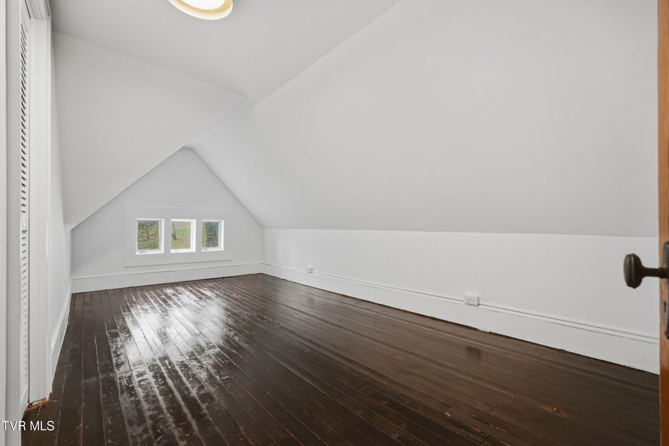 Photo #36: 243 Mason Place