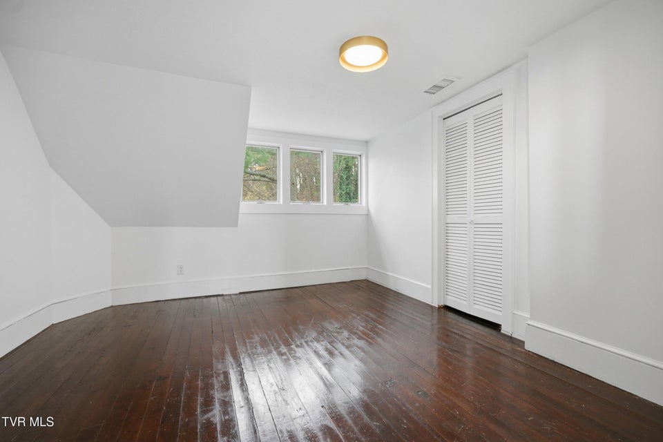 Photo #40: 243 Mason Place