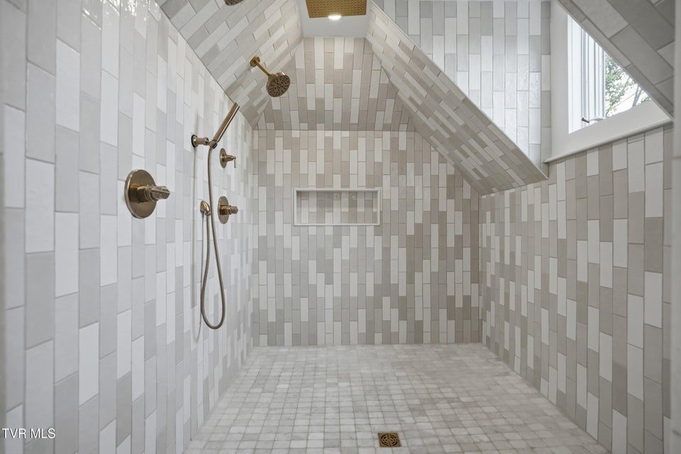 Photo #47: 243 Mason Place