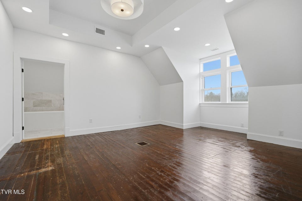 Photo #60: 243 Mason Place