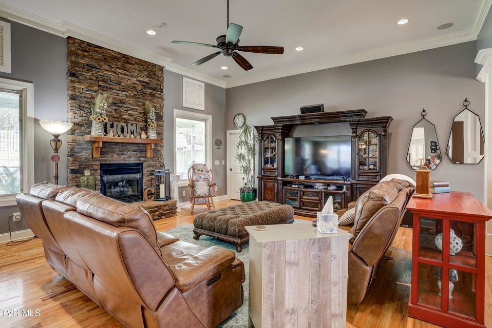 Photo #7: 275 Galway Court