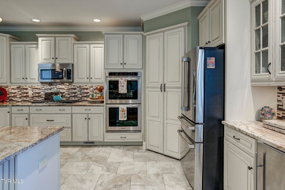 Photo #15: 275 Galway Court