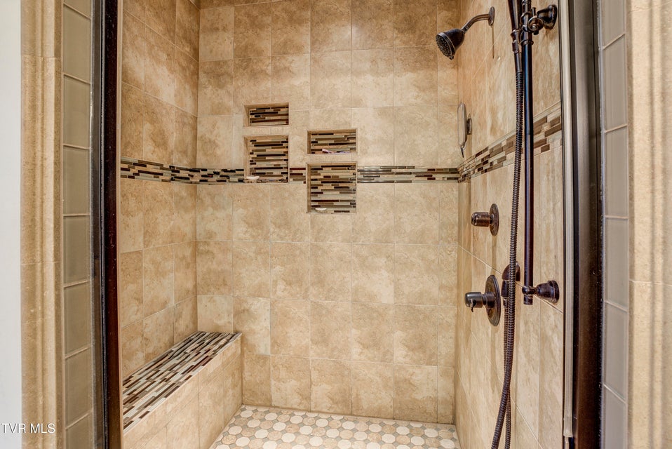 Photo #34: 275 Galway Court