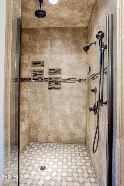 Photo #35: 275 Galway Court